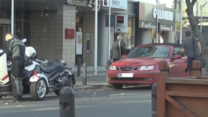 Si-a luat zborul spre masina! Florin de la Hi-Q a avut o reactie incredibila cand a vazut ca primeste amenda!