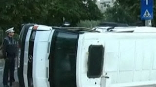 VIDEO Accident violent la podul Eroilor din Capitala