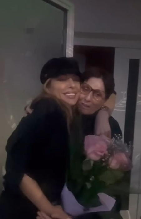 Iulia Vântur, singură de Paște în România! Unde era Salman Khan în tot acest timp