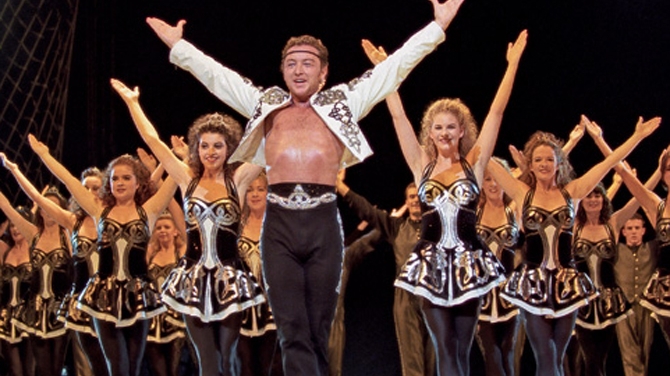 VIDEO Michael Flatley - Povestea unui campion sau "Detinatorul celor mai rapide picioare din lume"!