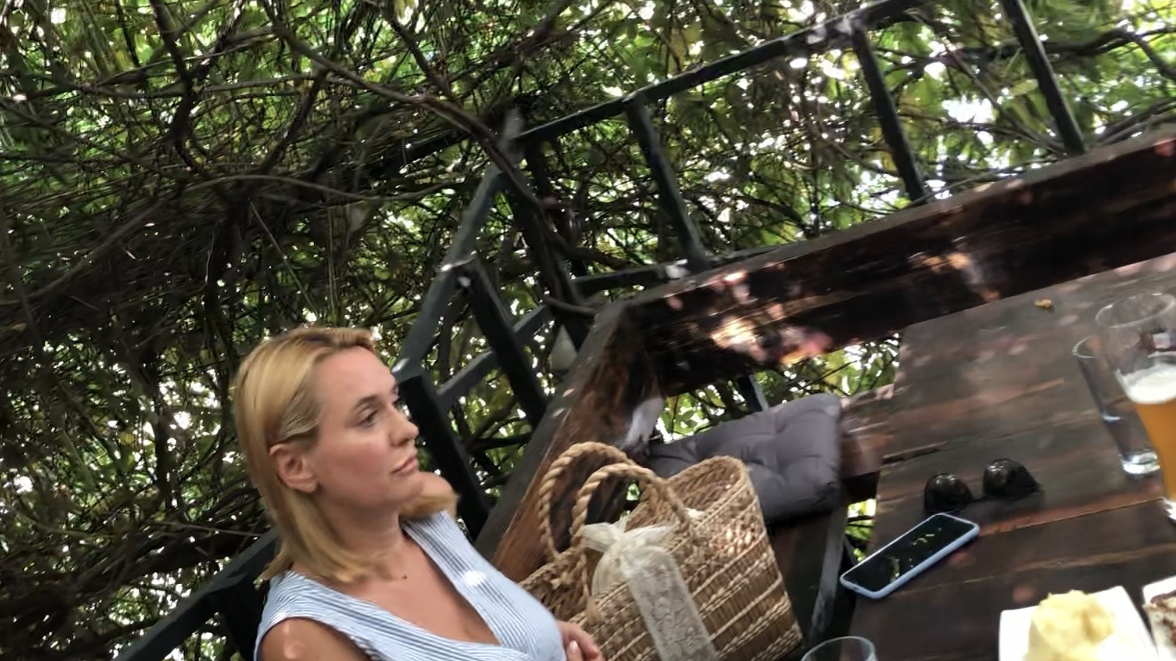 Andreea Esca și Eugen Lumezianu au ieșit la restaurant împreună
