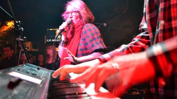 In ajuta pe cei pasionati de muzica. Aminda, fosta concurenta la „Vocea Romaniei”, şi-a deschis şcoala de muzica la Cluj-Napoca