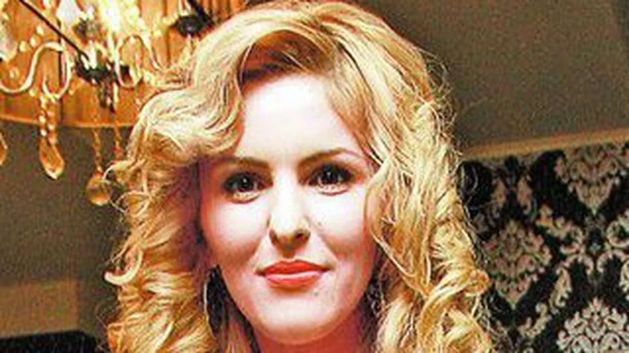 Denisa Nechifor are relatii longevive. Vorbeste si acum cu educatoarea ei de la gradinita