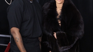 Ce i-a spus Kanye West Biancăi Censori, înainte să pozeze în ținuta indecentă la Grammy 2025. Un cititor pe buze a dezvăluit TOT!