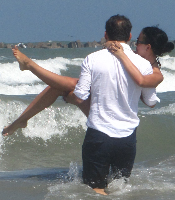 De rușine, Andreea Mantea nu mai face plajă în costum de baie. Cum arată însă trupul ei în bikini