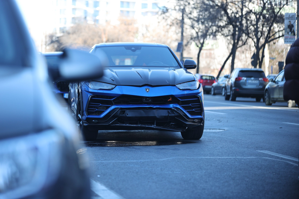 Lamborghini-ul URUS de 320.000 de euro a fost avariat (Foto: CANCAN.RO)