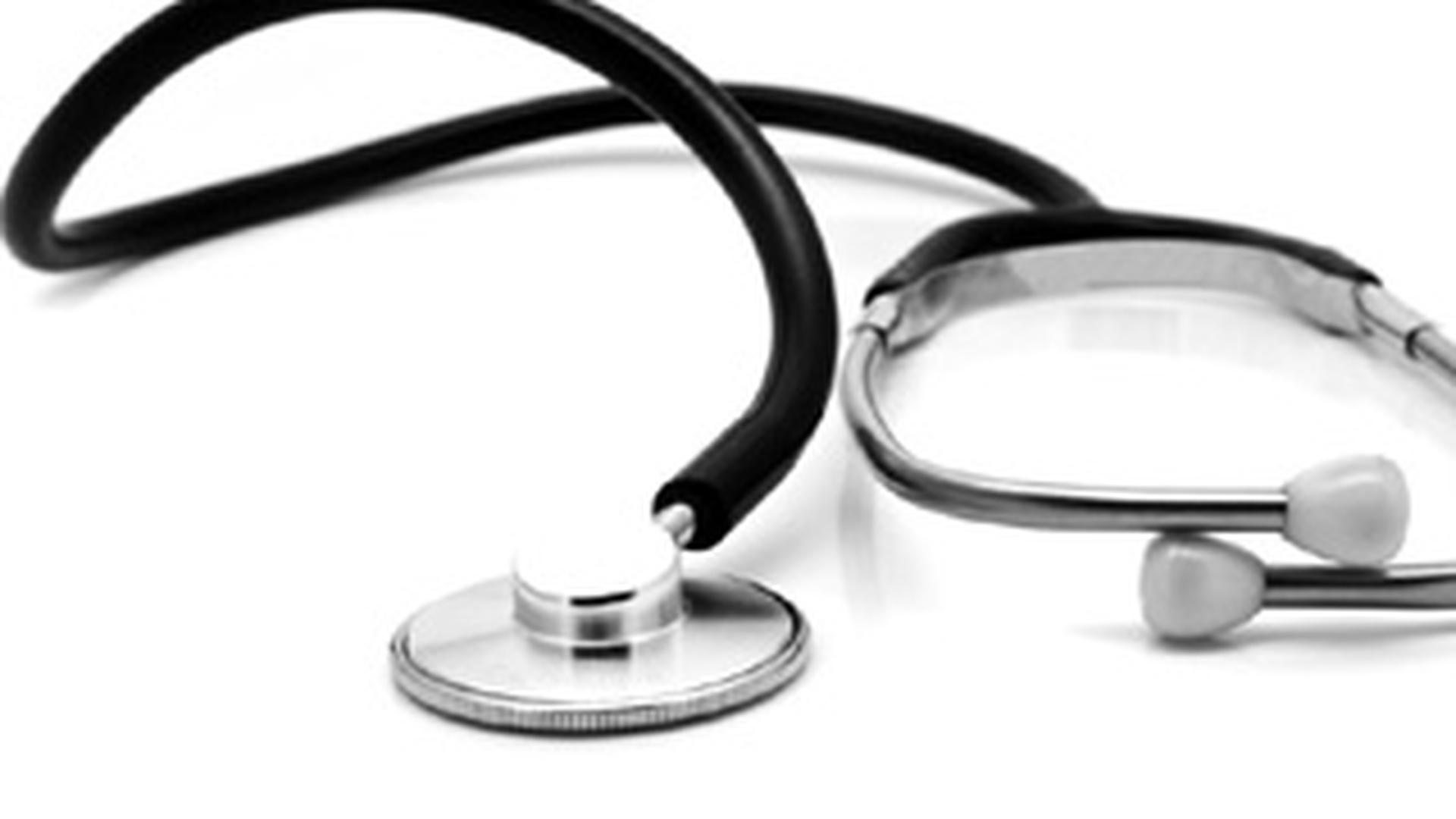 Un medic s-a enervat in timpul operatiei si i-a dat un pumn in fata anestezistului