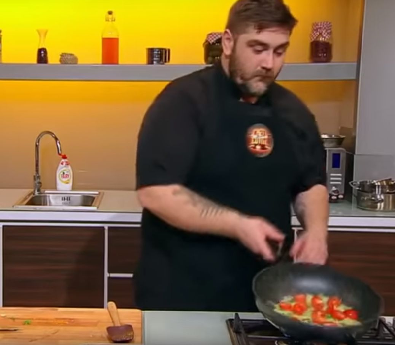 Miklos Tonlai a susținut, în emisiunea „Chefi la cuțite”, că este fost militar