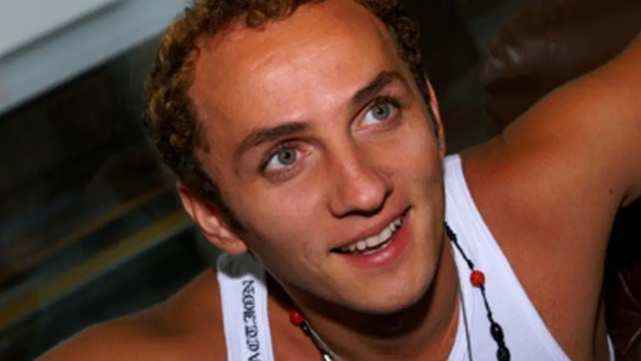 Si-a facut implant de par, dar tot are chelie! Mihai Traistariu: Acolo nu mai avea de unde sa-mi puna si ...