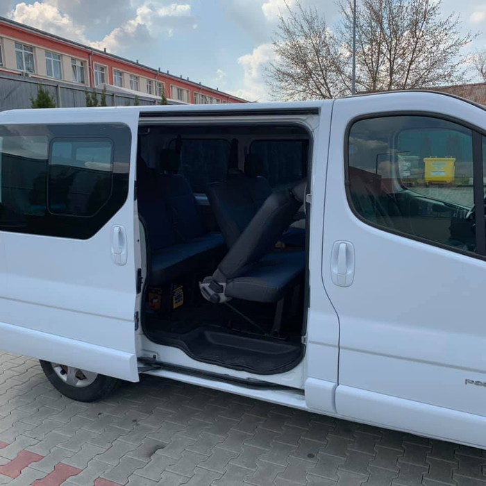 Ionuț, partenerul Alessiei, vrea 8.800 de euro în schimbul mașinii cu care artista merge în turnee