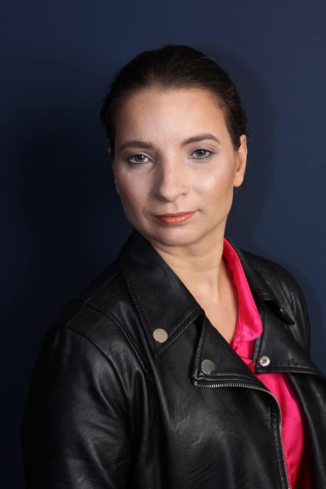 Cine este, de fapt, croitoreasa de la “Românii au Talent” care a primit primul Golden Buzz