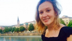 Şoc în lumea bună! Un diplomat, ucis şi lăsat pe marginea unei autostrăzi. E înfiorător cum a fost găsită femeia