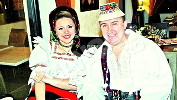 Cornelia si Lupu Rednic sunt acuzati ca au lasat balta un botez in Franta, unde fusesera platiti sa cante! Au tepuit doi romani din Paris!