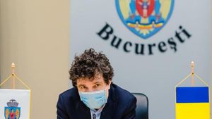 Ce se întâmplă cu "darul de nuntă" de 1.500 de lei promis de Primăria Capitalei. Nicușor Dan a făcut anunțul