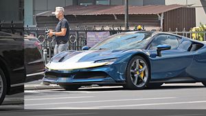 Cine este tânărul cu supercar de peste 500.000 € și ce le-a zis polițiștilor când l-au oprit… Combinații prin Thailanda, după care… Ferrari SF90 Stradale!
