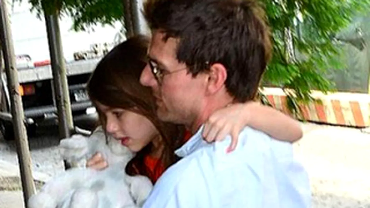 Tom Cruise si-a revazut pentru prima oara fetita de la divortul de Katie Holmes! Uite ce haos a iesit!