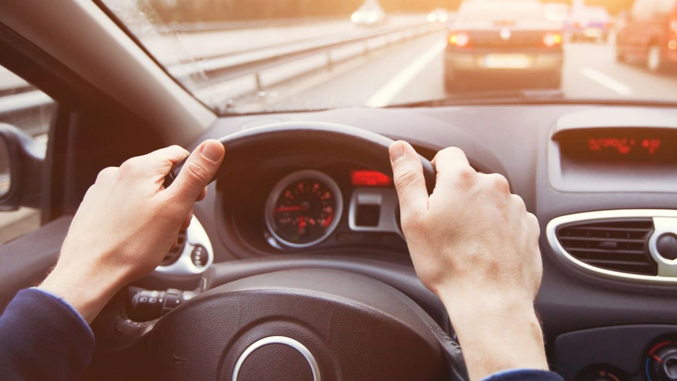 Sistem obligatoriu pe mașinile noi din UE. Cum va funcționa limitarea automată a vitezei