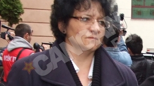 Mama suspectului in uciderea sotiei de avocat din Brasov: "Nu a omorat-o el. Prefer sa nu spun, inca, nimic!"