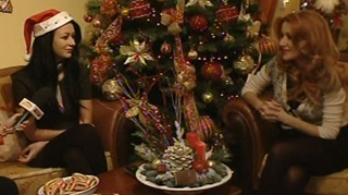 Uite cum si-au impodobit casa fetele de la Bambi! E plina de beteala, sclipici si luminite!