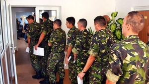 Ministrul Apărării a făcut anunţul. Ce se întâmplă cu salariile militarilor în 2018