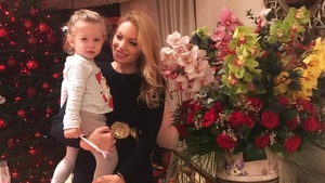 Cum petrece Valentina Pelinel, în timp ce Cristea Borcea se află în puşcărie! Blonda a avut parte de o surpriză