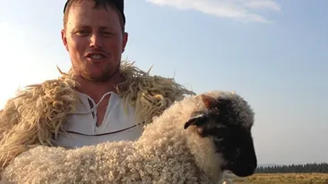 Nu o sa iti vina sa crezi cum arata acum pruncii lui Ghita Ciobanul! Fotografii de colectie cu familia baciului!
