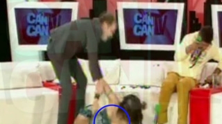 Ce nu s-a vazut aseara in plonjonul Zavorancei de la CANCAN TV! In cazatura i s-a dezgolit un san, iar Ilinca Vandici a sarit ca arsa de pe canapea!