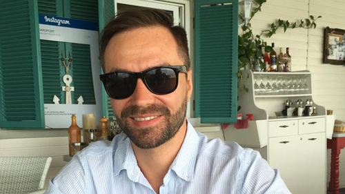 Nimeni nu il mai recunoaste! Schimbare radicala de imagine pentru solistul trupei Stigma. Cum arata acum Emanuel