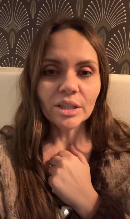 Cristina Şişcanu a luat-o razna, după ce a aflat cât îi cere menajera pentru o zi de curăţenie: „Oameni buni, aţi înnebunit?”