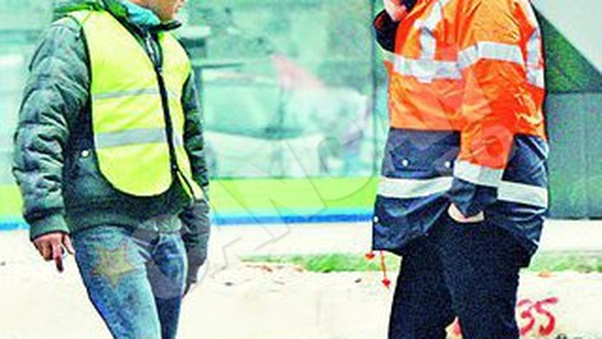 Juniorul Costelus, un afacerist flexibil. Casuneanu face podul din picioare