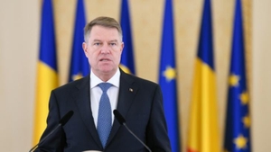 Klaus Iohannis a făcut anunțul: "Rămân restricții: nu vom putea ieși decât câte 3 și nu avem voie să.."