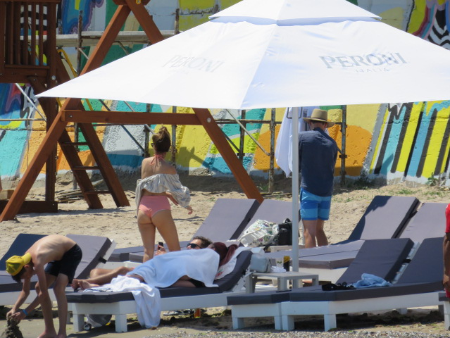 Sânziana Negru, apariție uluitoare pe plajă