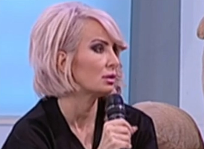 #metoo. Daniela Gyorfi, atacată chiar la ea acasă. Un bărbat a sărit la ea, pe canapea!