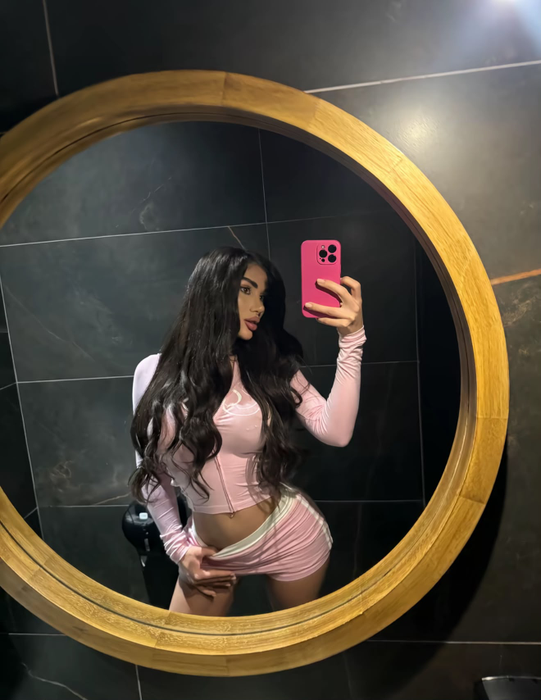 Bia Khalifa ar fi însărcinată în 6 luni jumătate. sursa - social media