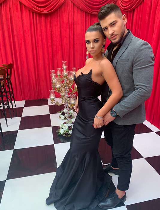 Poza momentului în showbiz-ul românesc! Andra, fotografiată goală complet