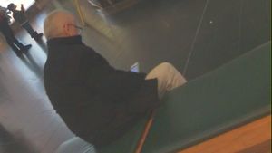 VIDEO EXCLUSIV Milionarul de la Izvorani şi-a pierdut farmecul sau... S-a pocăit Iri?!