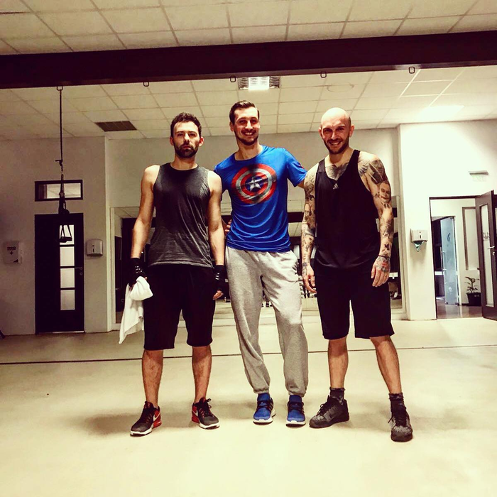 Spike, Bordea și antrenorul de la sală