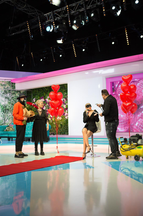 Emily Burghelea a fost cerută în căsătorie de iubitul ei misterios