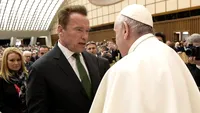 Celebrul ARNOLD SCHWARZENEGGER a stat la coadă pentru a ajunge în faţa Papei Francisc. Iată despre ce au discutat