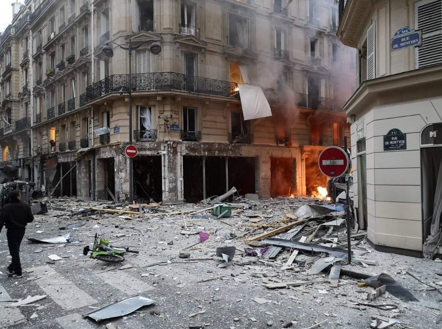 Explozie puternică în Paris! Sunt cel puțin 20 de victime