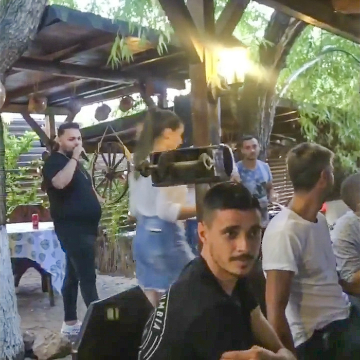 Fotbalistul care l-a înfuriat pe Gigi Becali a făcut chef calificat cu șpriț și manele!