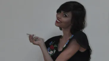 Andreea Popescu si DJ Wanda s-au clatinat, dar apoi au explicat!Motivul pentru care abia se tineau pe picioare la iesirea din club