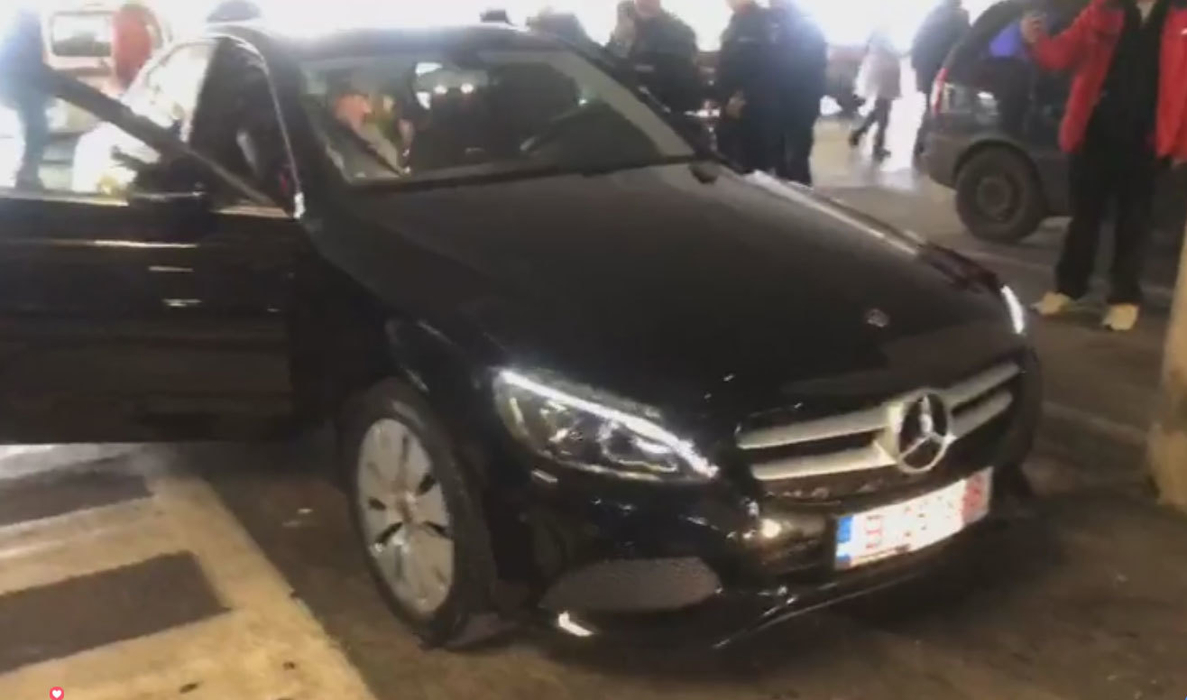 Simona Halep, luată de la aeroport cu o limuzină de zeci de mii de euro