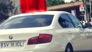 SV 18 ICL – numarul de înmatriculare interzis în România, fotografiat la un BMW în Suceava