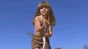 VIDEO Mowgli din realitate! Povestea unei fetiţe care a trăit 10 ani în sălbăticie: "Nu avea nicio frică"