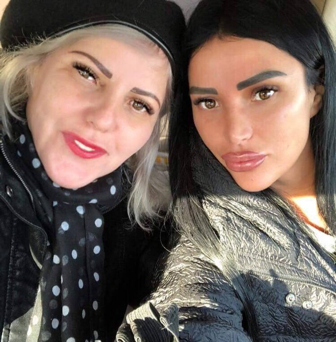 Daniela Crudu şi-a convins mama “să se tuneze”! Cât de mult s-a transformat Florica Crudu