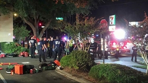 Cel mai sângeros atac armat din istoria ţării! 50 de morţi şi 53 de răniţi la clubul gay din Orlando