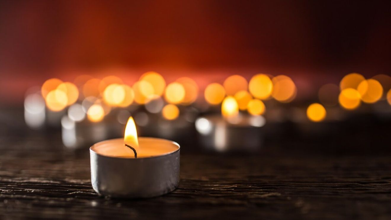 Cântăreț de 28 de ani, MORT după ce a schimbat medicația. Avertismentul făcut de medicii legiști!