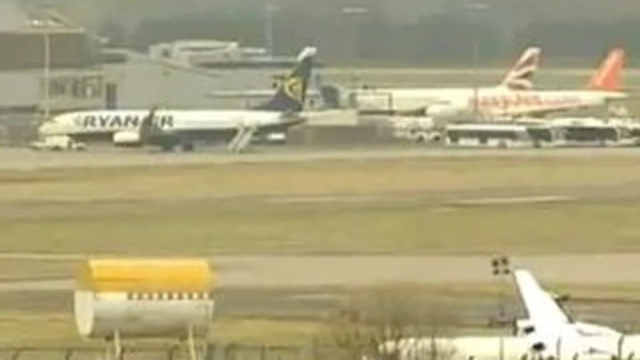 Eurptia unui vulcan din Islanda a determinat inchiderea spatiului aerian din Marea Britanie si Danemarca