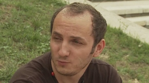 Efectul neasteptat al implantului de păr: Trăistariu e hărtuit de femei: "Toate vor o sărutare"